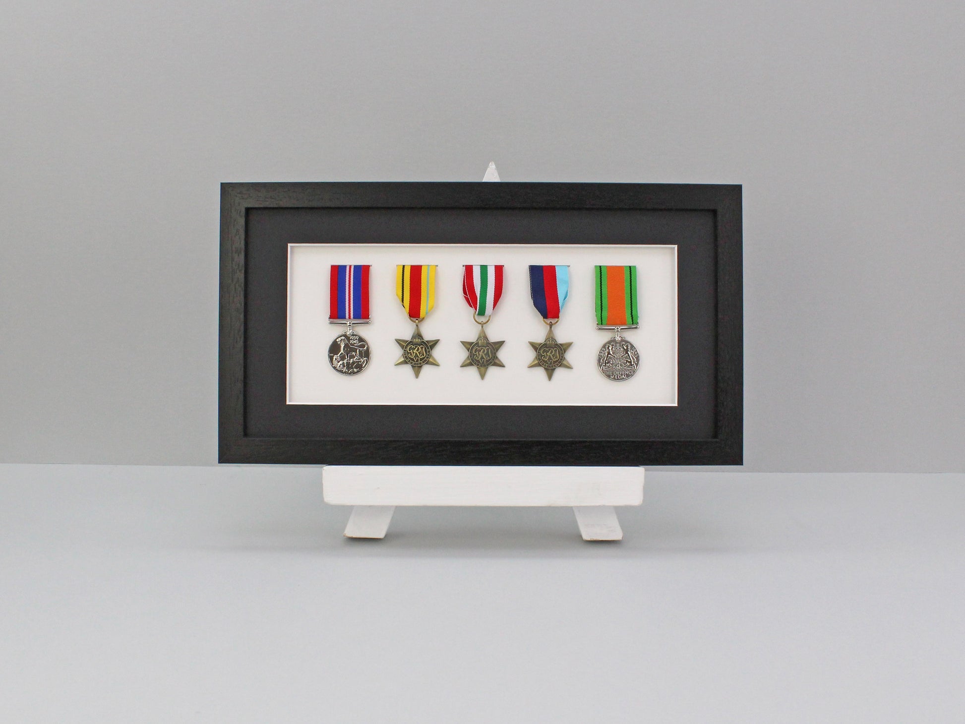 Military and Service Medal display Frame for Five Medals. 20x40cm | Service Medal | War Medal | WW1 | WW2 | Commemorative | D-Day - PhotoFramesandMore - Wooden Picture Frames