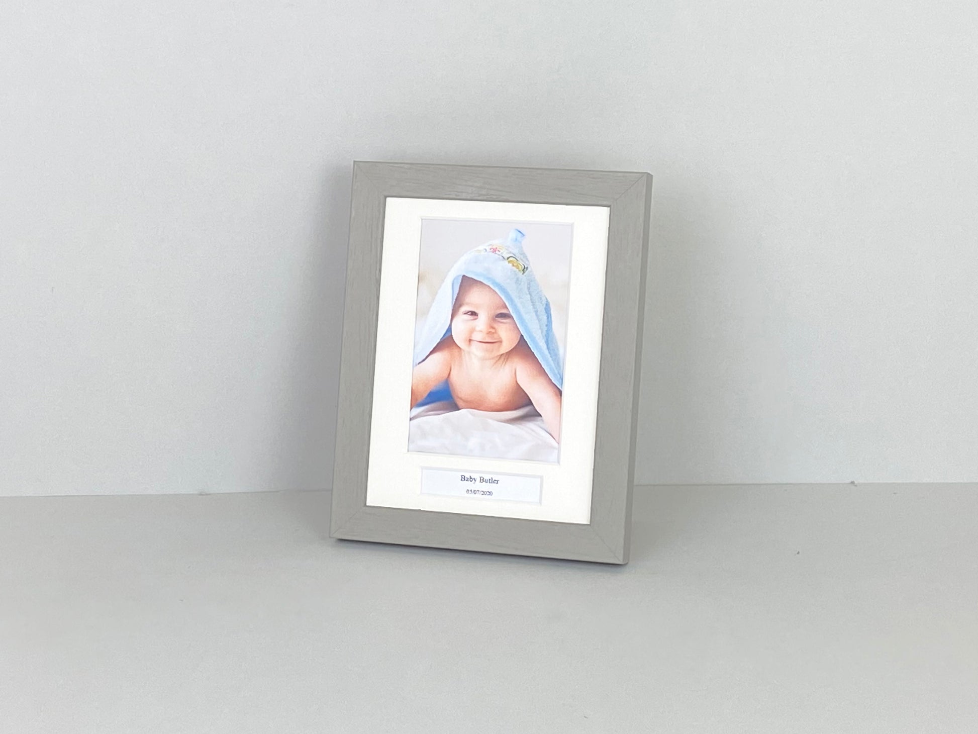 Personalised Mini Caption Frames. 8x6" Frame with 6x4" Photo. Your Text and Photo to treasure a special memory. Handmade by Art@Home in the UK - PhotoFramesandMore - Wooden Picture Frames